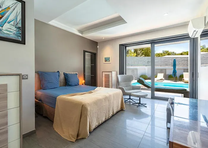 La Grazzoso - Piscine Privee Sainte-Lucie de Porto-Vecchio